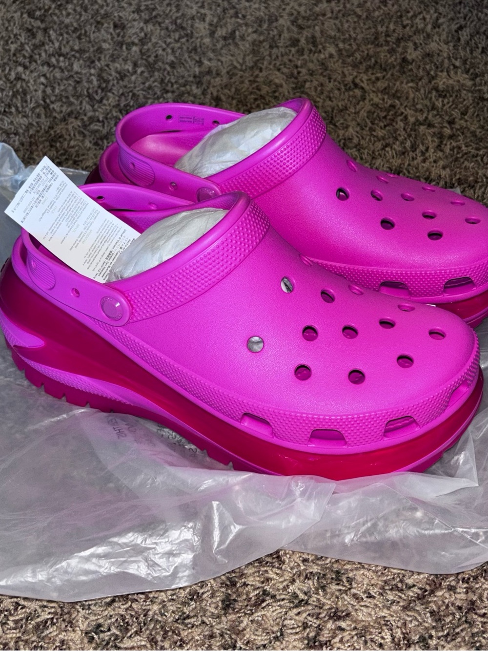 Crocs Unisex Adult Mega Crush Clogs Juice Hot Pink Mens 12 Women’s 13